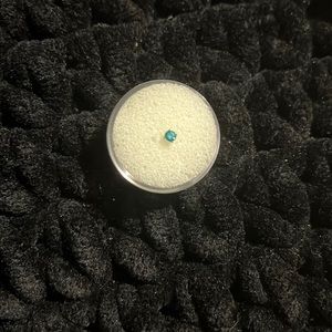 THREADLESS: 2.5  "TIFFANY" PRONG-SET BRILLIANT-CUT GEM END IN YELLOW GOLD